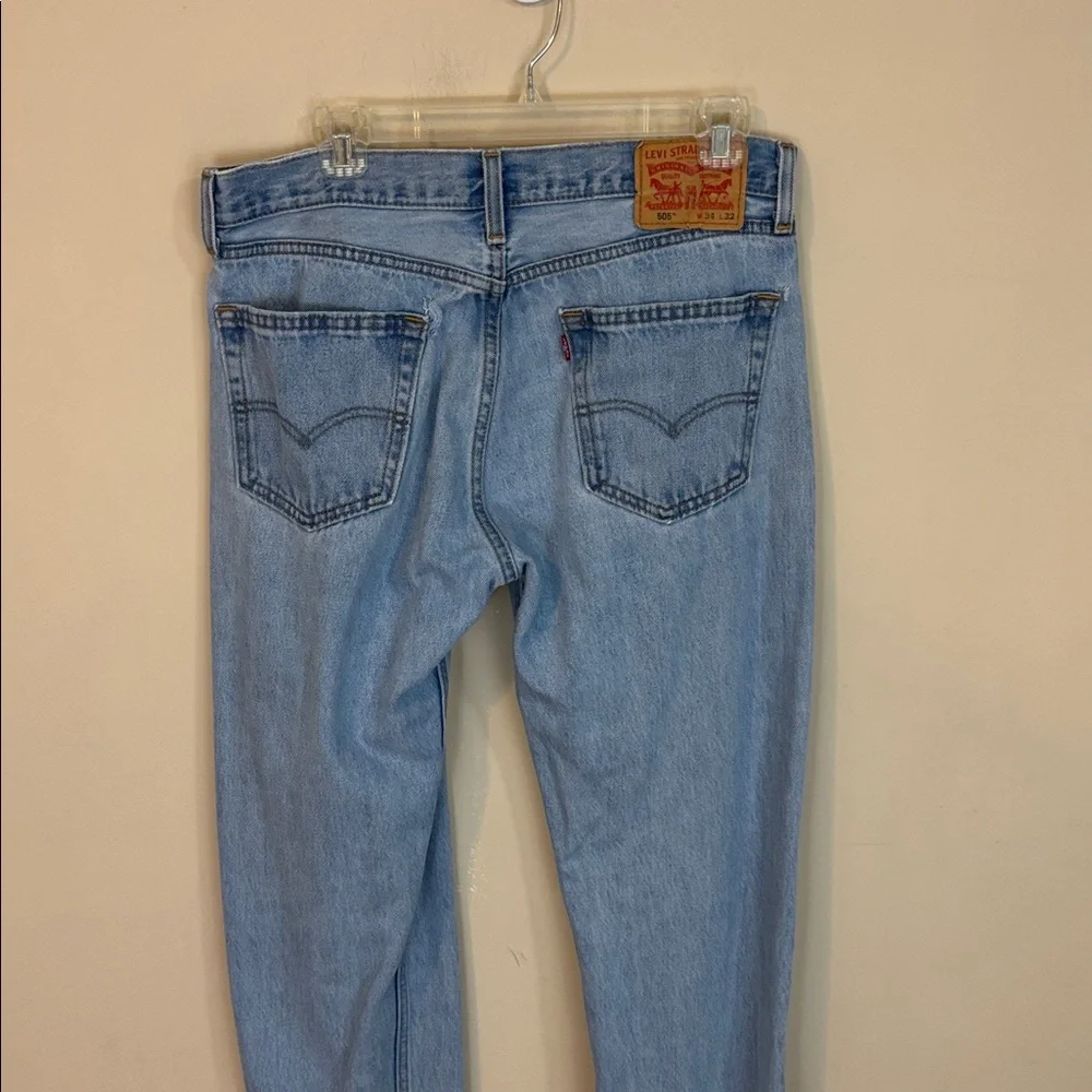 Levi’s 505 Jeans 34x32 Straight Leg Broken In Just Right